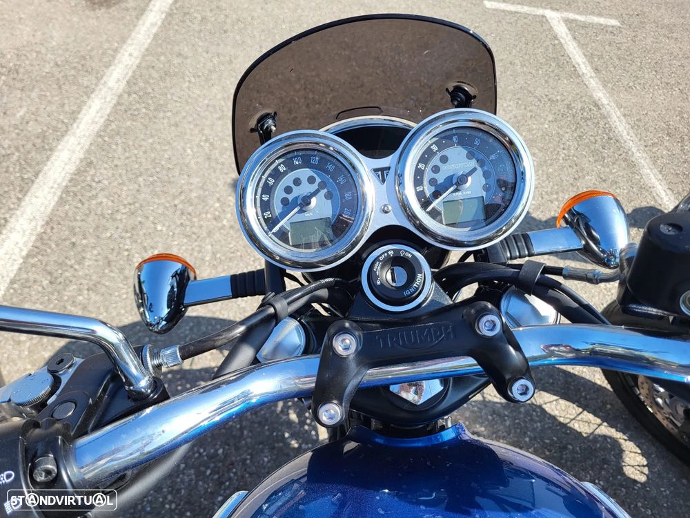 Triumph Bonneville T120 - 4