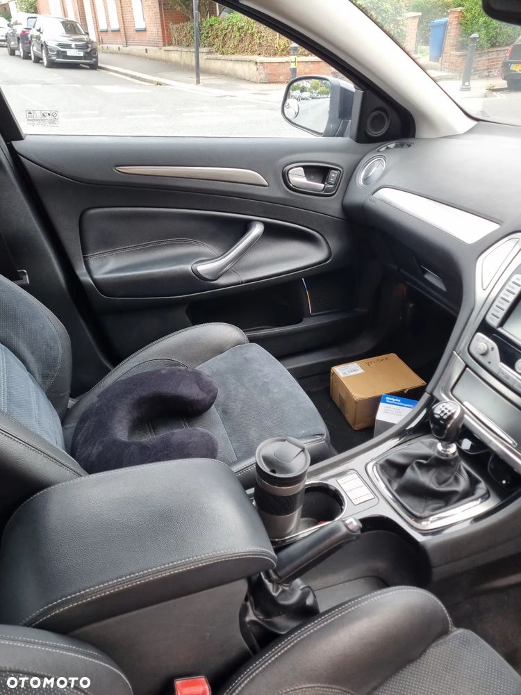 Ford Mondeo - 26