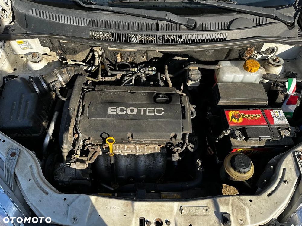 Chevrolet Aveo 1.4 16V LS - 8
