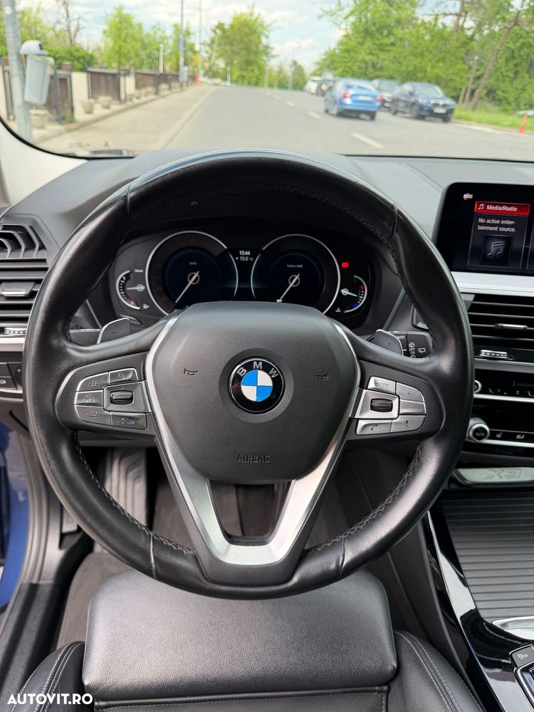 BMW X3 xDrive20d AT xLine - 9