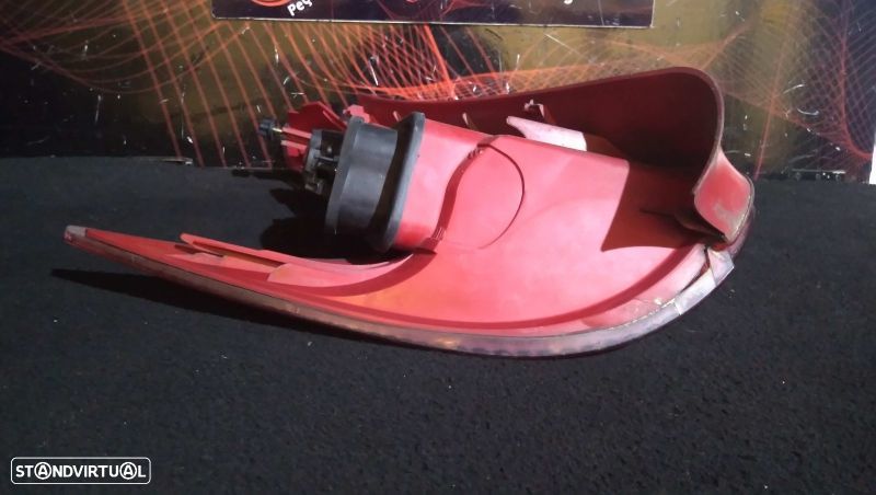 Farolim Stop Dto Peugeot 206 Sw (2E/K) - 4