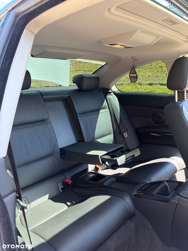 BMW Seria 3 320i - 25