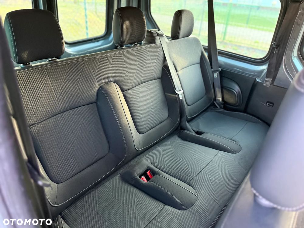 Renault Trafic - 23