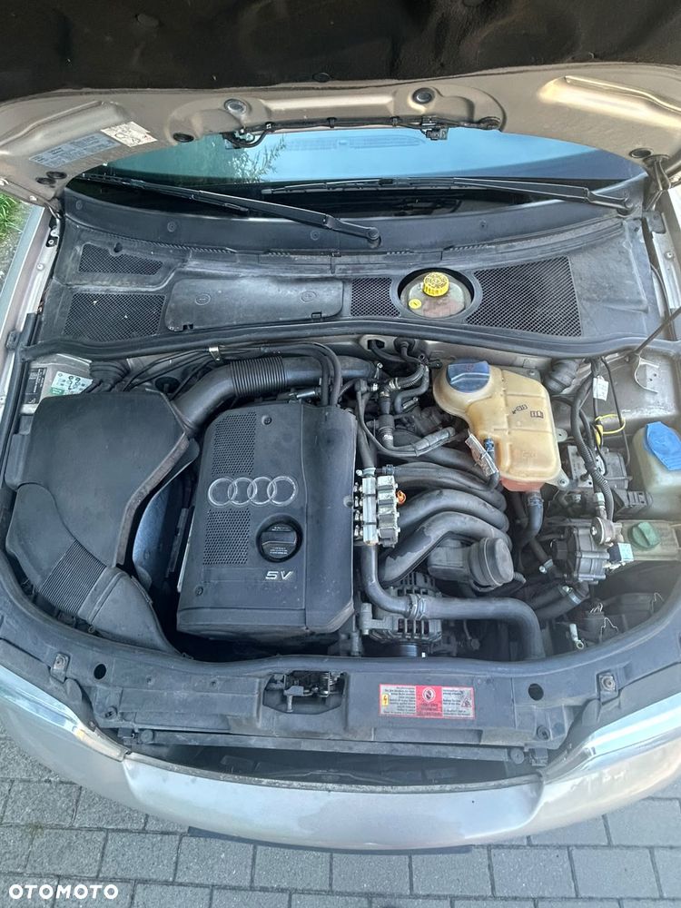 Audi A4 Limousine - 4