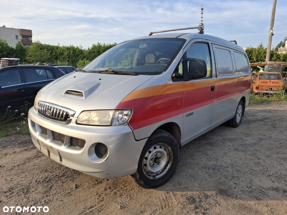 Hyundai H-1 - 1
