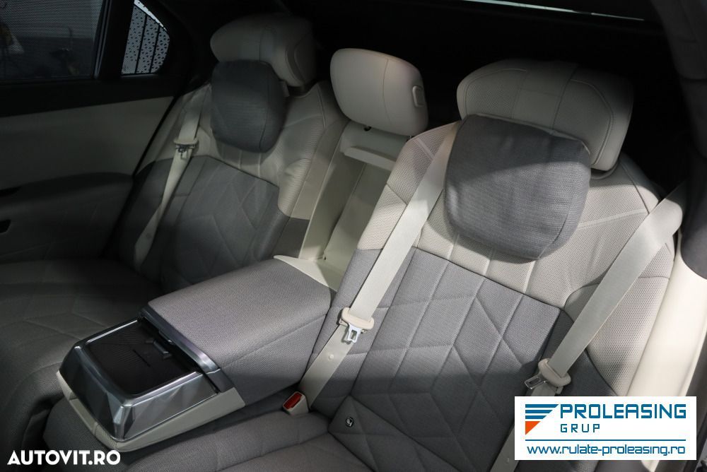 BMW Seria 7 - 17