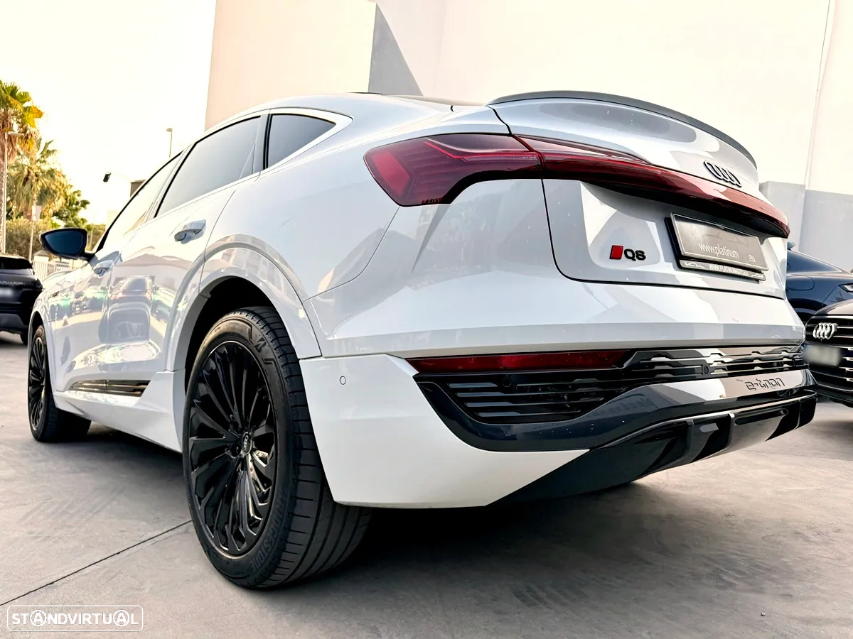 Audi Q8 e-Tron 50 quattro S line - 47