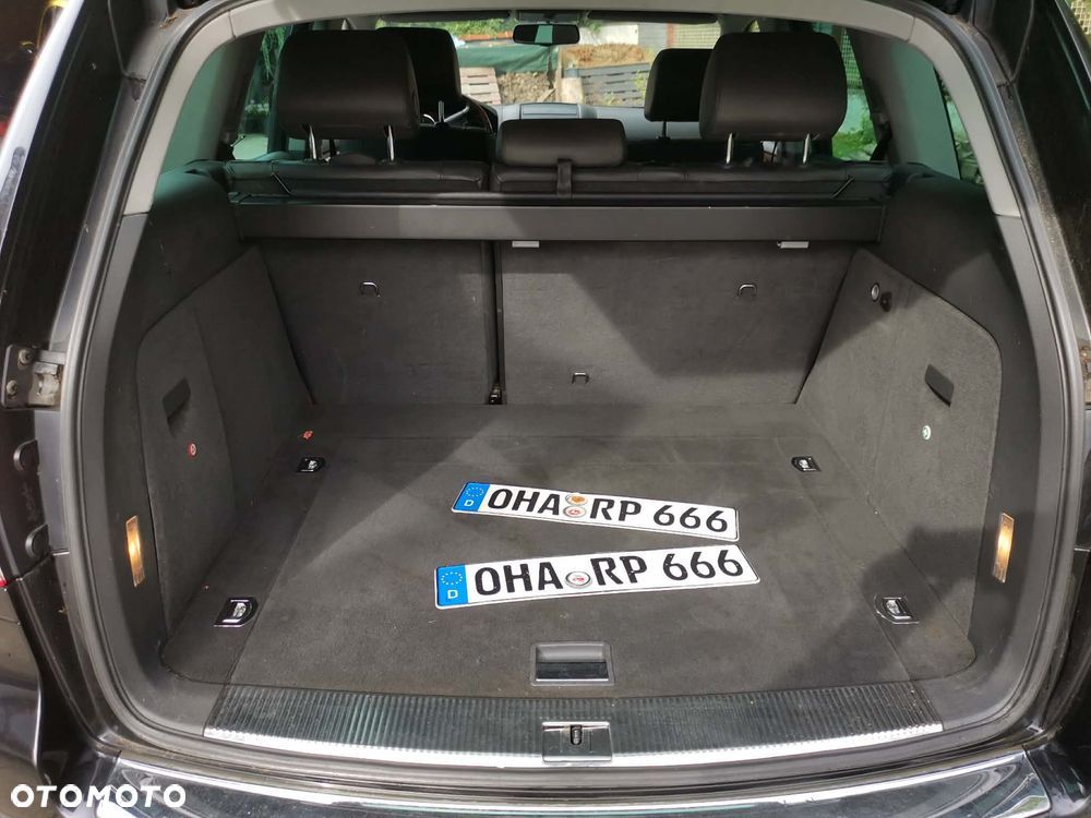 Volkswagen Touareg - 9