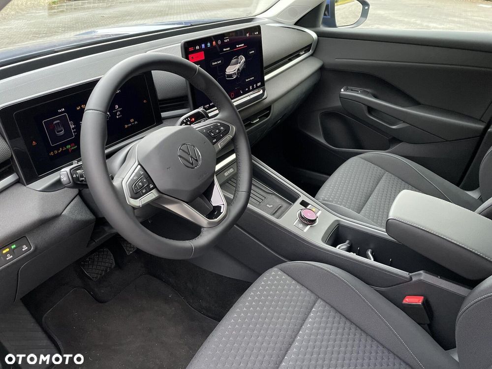 Volkswagen T-Roc - 11