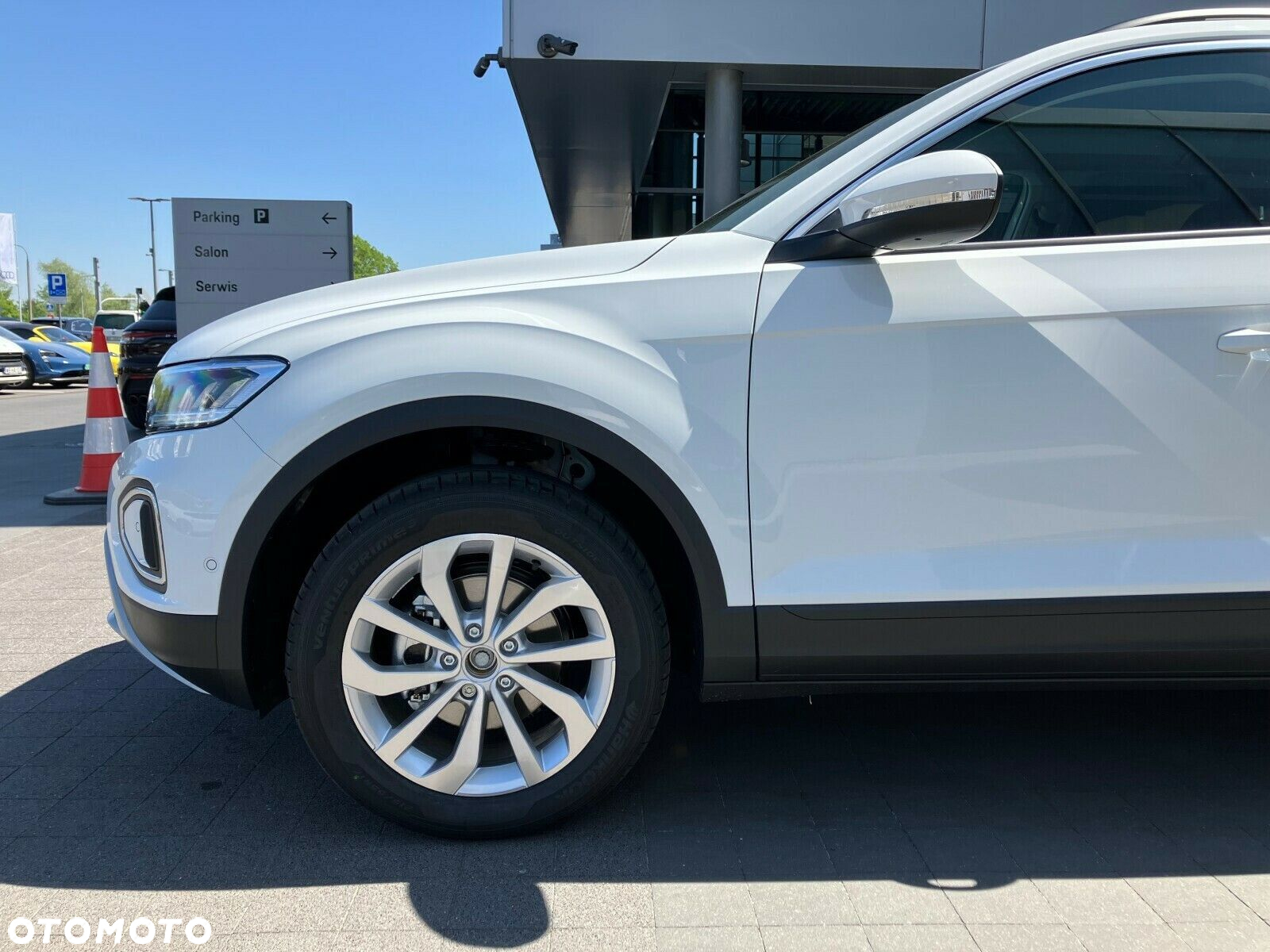 Volkswagen T-Roc - 9