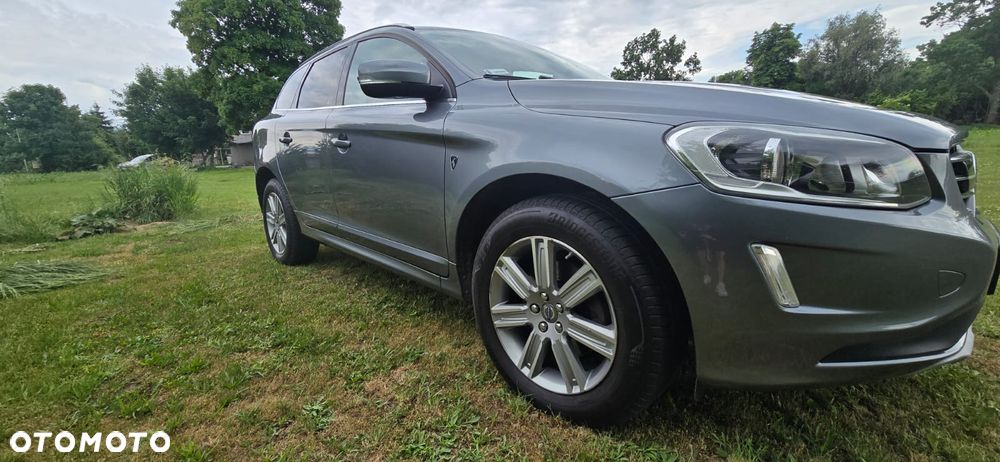 Volvo XC 60 D4 R-Design - 32