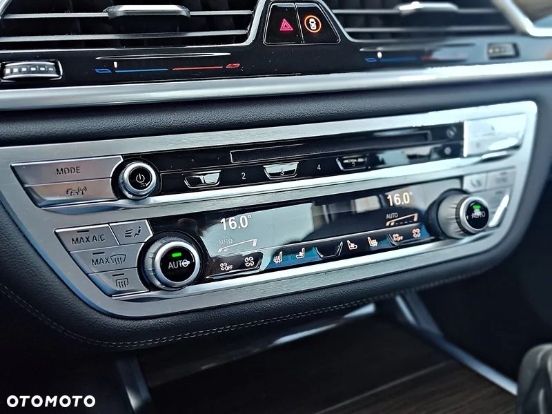 BMW Seria 7 730d xDrive - 29