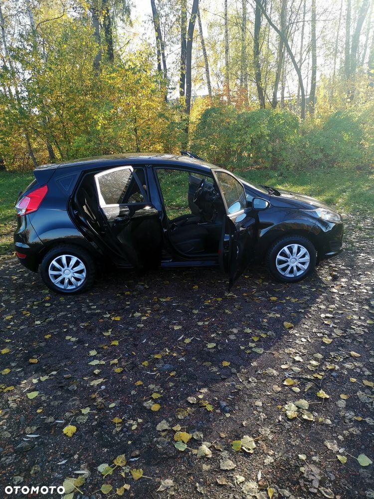 Ford Fiesta 2014 photo 2