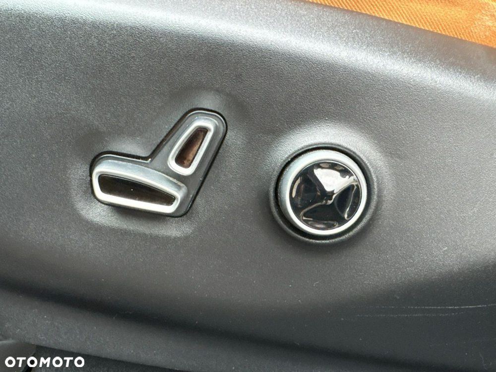 Chrysler Pacifica - 14