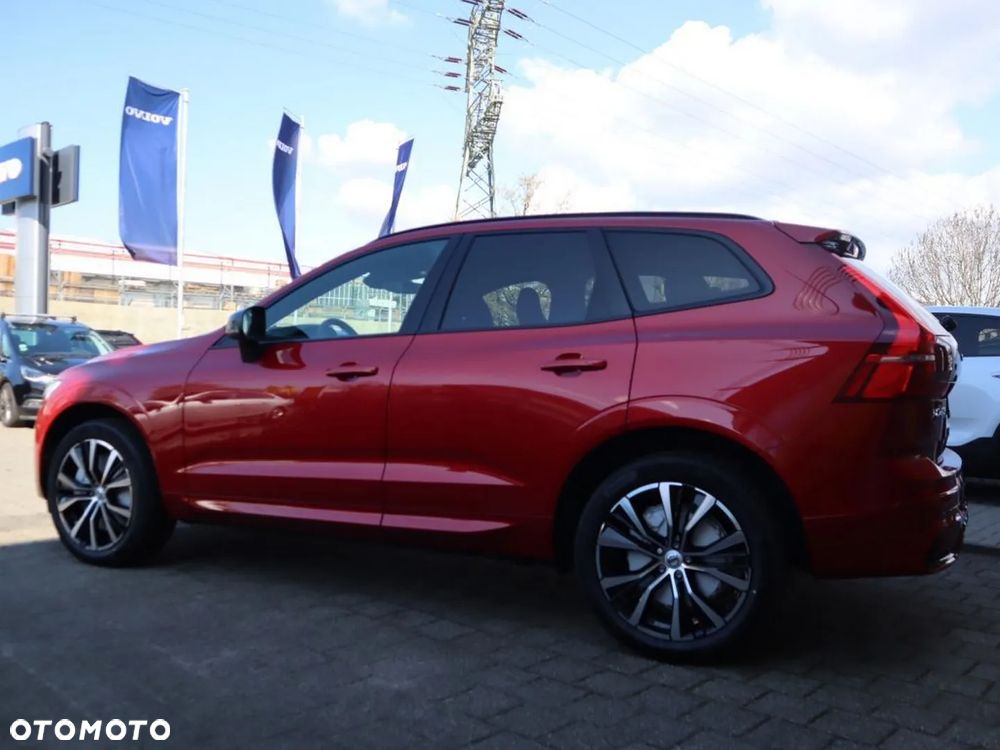 Volvo XC 60 B4 B Plus Dark - 2