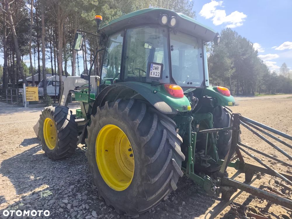 John Deere 5820 - 5