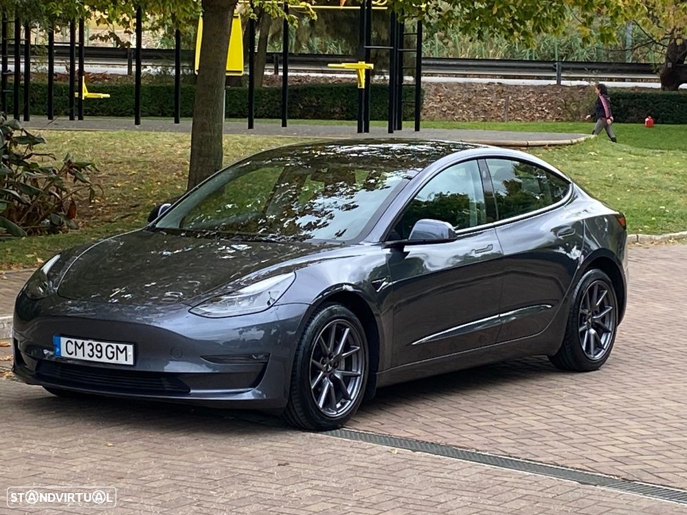 Tesla Model 3 2022 photo 3