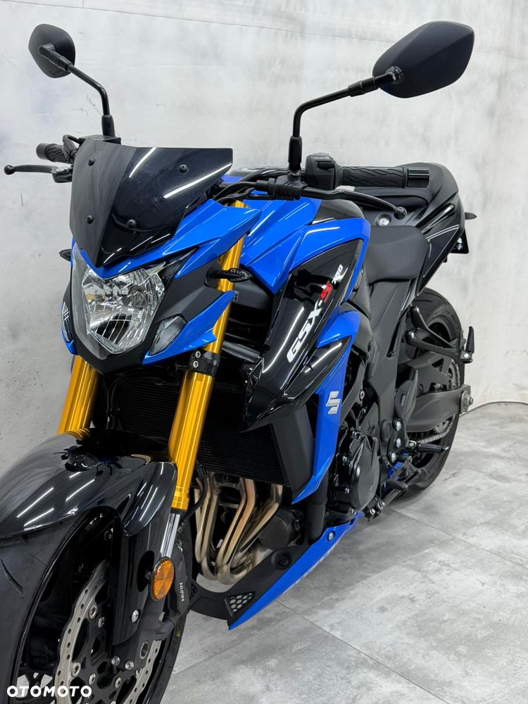 Suzuki GSX - 1