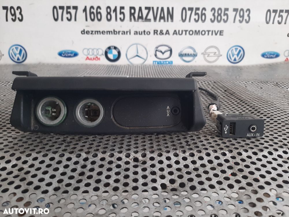 Modul Auxiliar USB Land Rover Range Rover Vogue L322 An 2005-2006-2007-2008-2009-2010-2011 Dezmembrez Land Rover Range Rover Vogue 3.6 Tdv8 Motor 368DT An 2005-2006-2007-2008-2009-2010 - 1