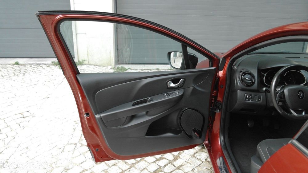Renault Clio 0.9 TCe Limited - 23