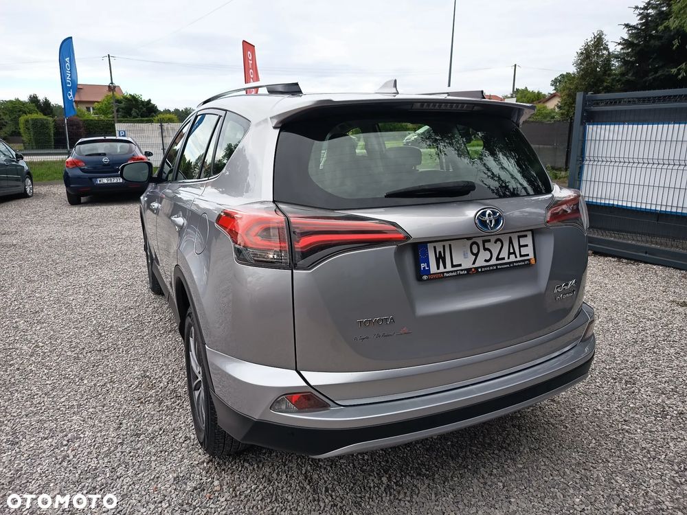 Toyota RAV4 Hybrid Premium 4x2 - 8
