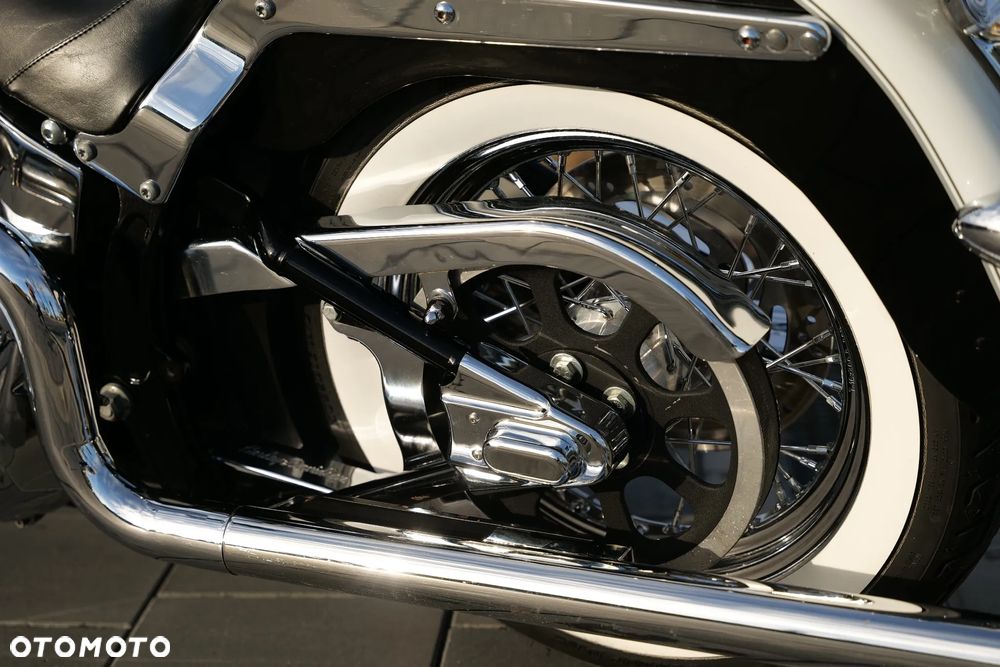 Harley-Davidson Softail Deluxe - 31