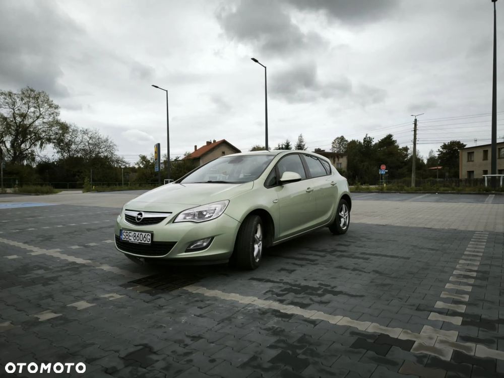 Opel Astra 1.6 Cosmo - 1