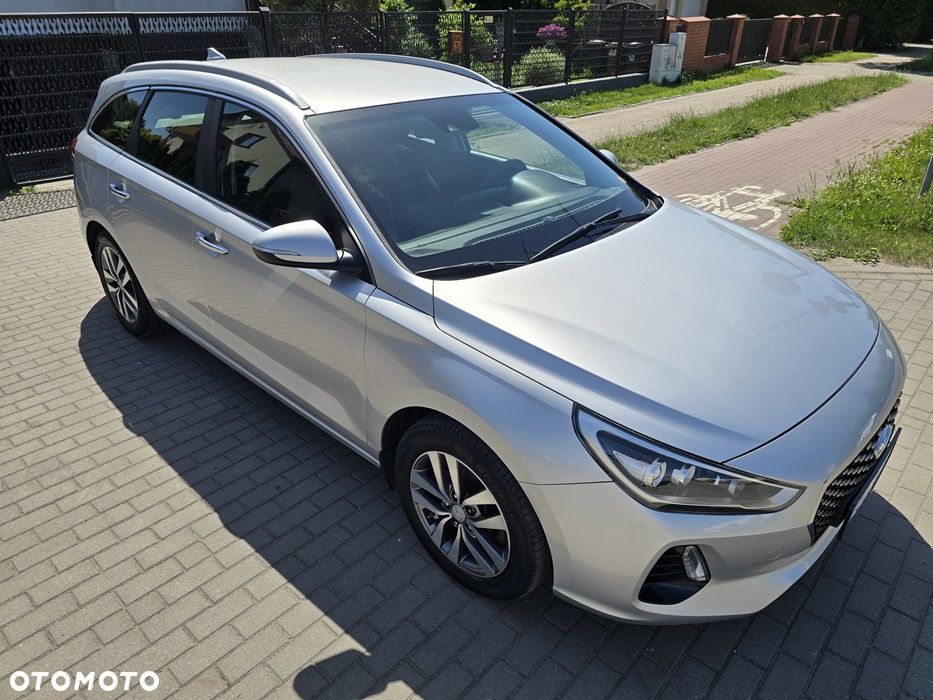 Hyundai i30 1.6 D Premium - 21