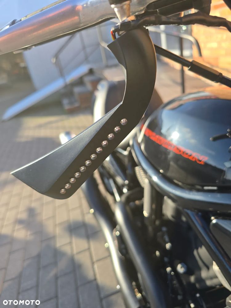 Harley-Davidson V-Rod Night Rod - 13