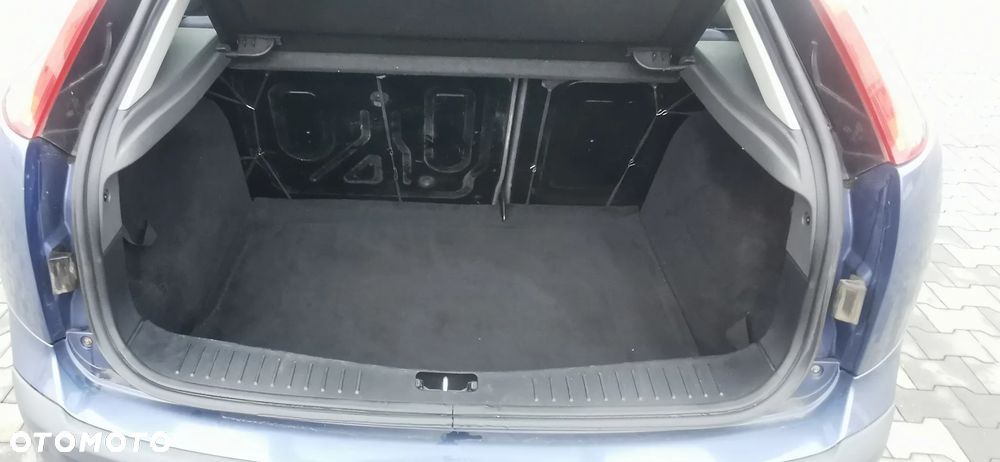 Ford Focus 1.6 16V Style - 13