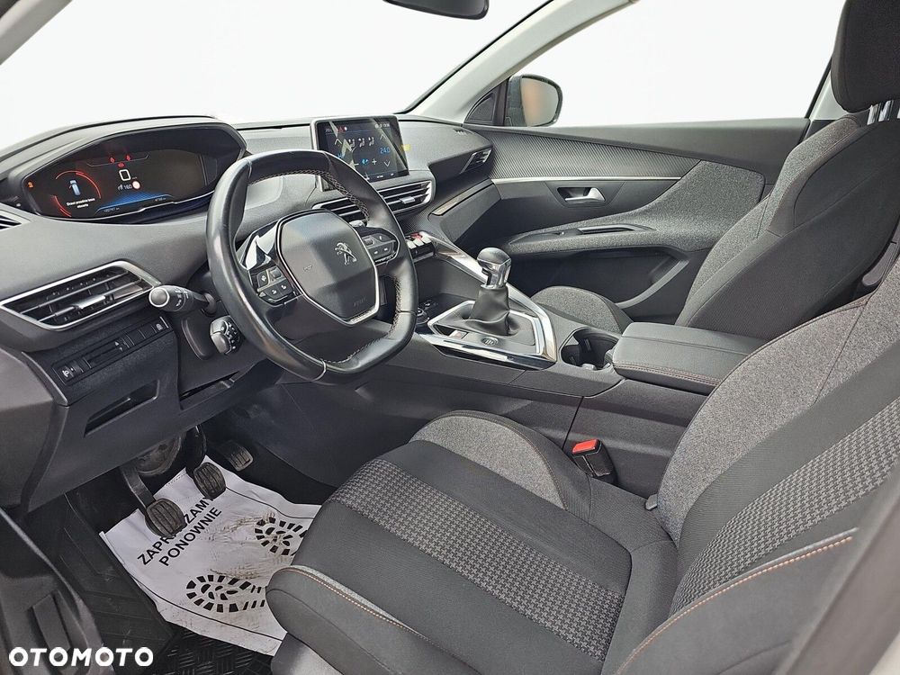 Peugeot 5008 - 12