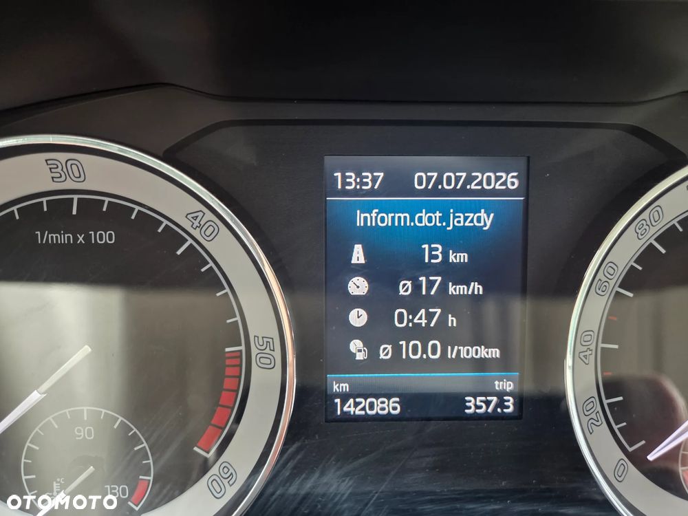 Skoda Superb 2.0 TDI L&K DSG - 10