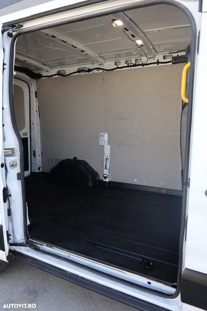 Ford Transit - 11