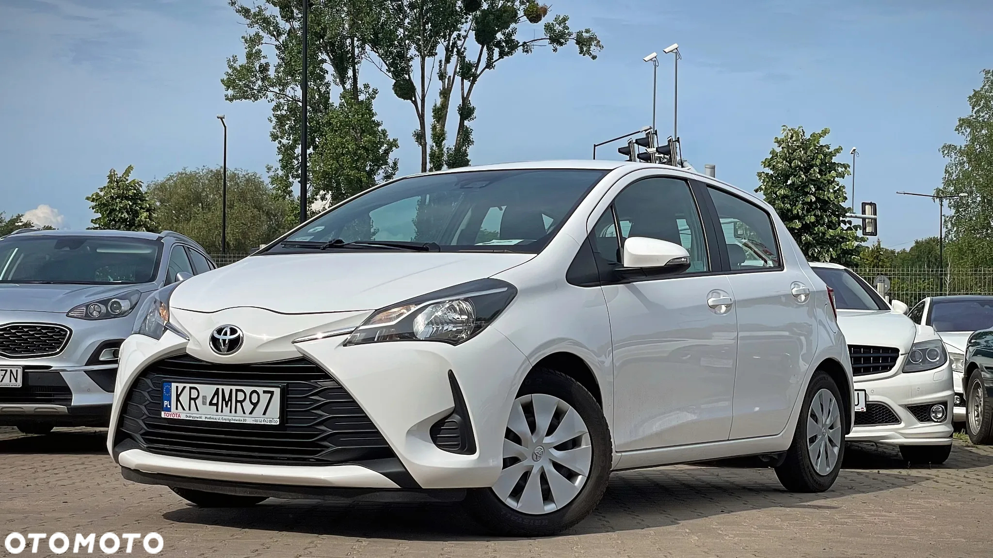 Toyota Yaris 1.5 Premium CVT - 2