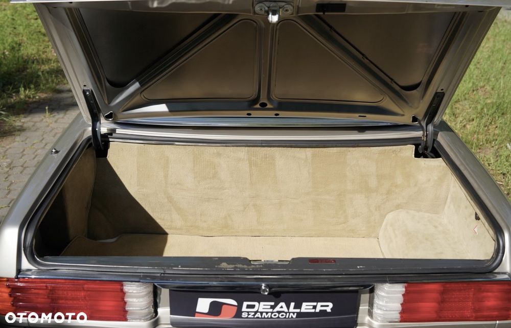 Mercedes-Benz SL - 33