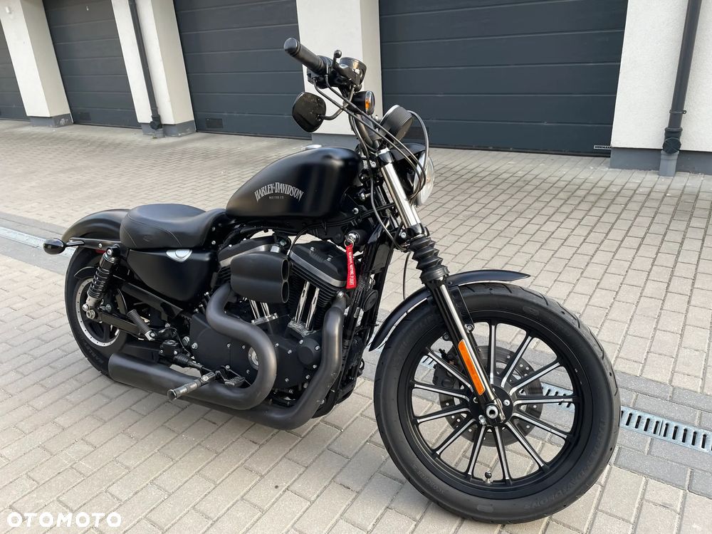Harley-Davidson Sportster Iron 883 - 6