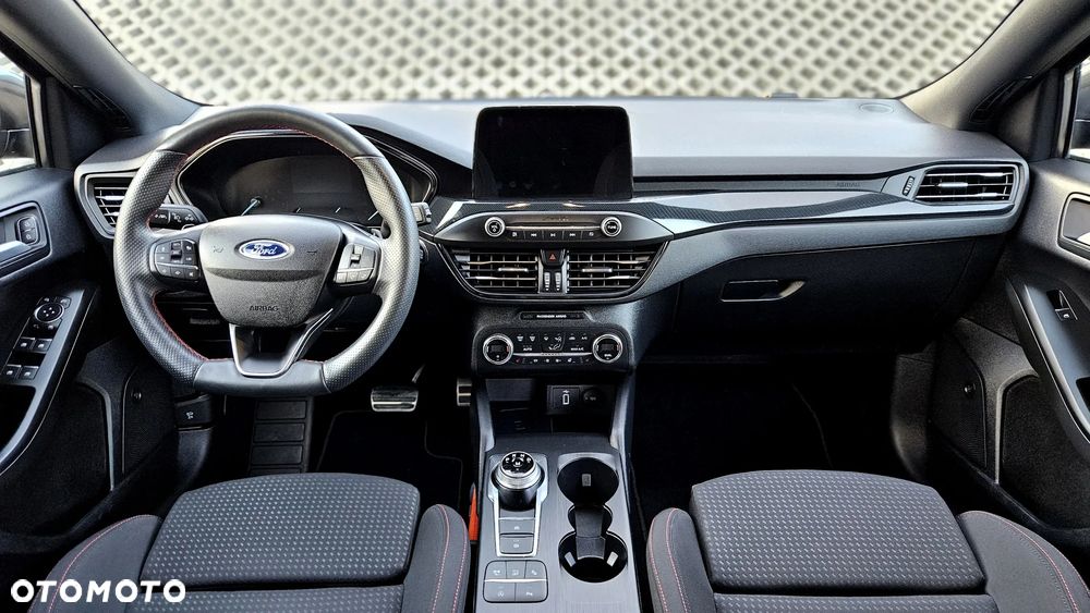 Ford Focus 1.5 EcoBoost ST-Line - 6