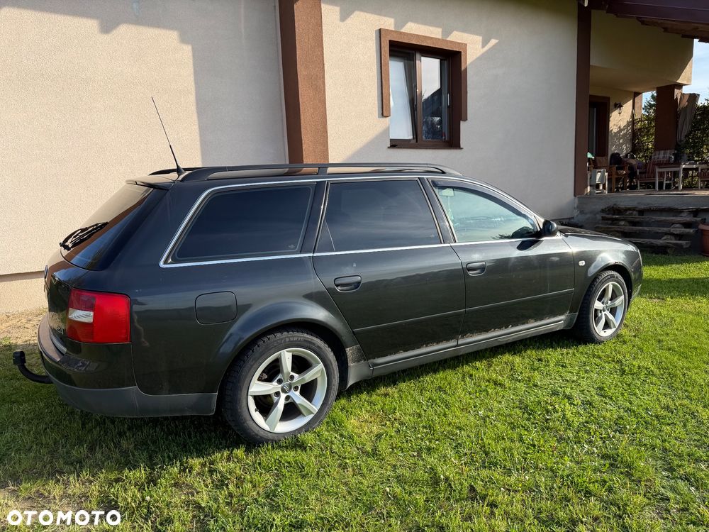 Audi A6 Avant 2.4 - 2