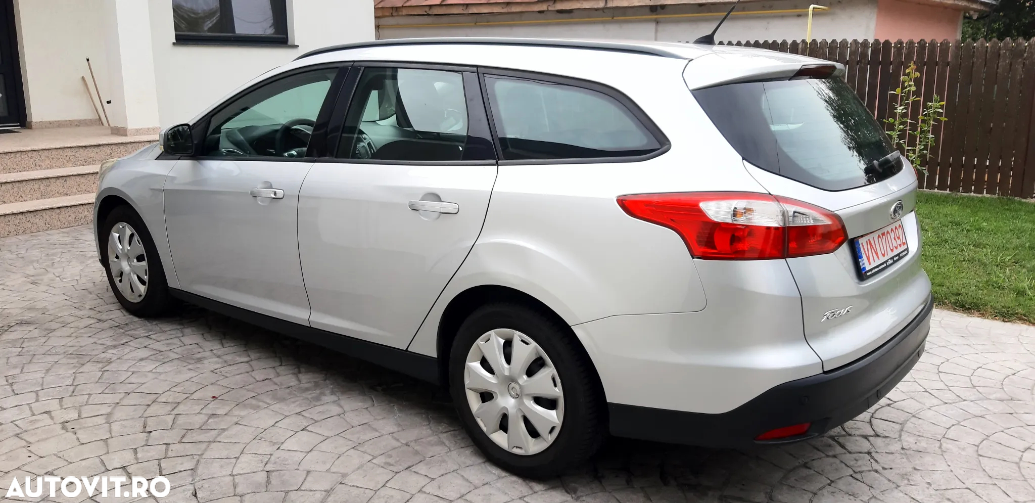Ford Focus Turnier 1.6 Ti-VCT Champions Edition - 6