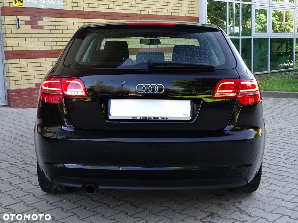 Audi A3 Sportback 1.2 TFSI S line Sportpaket - 11