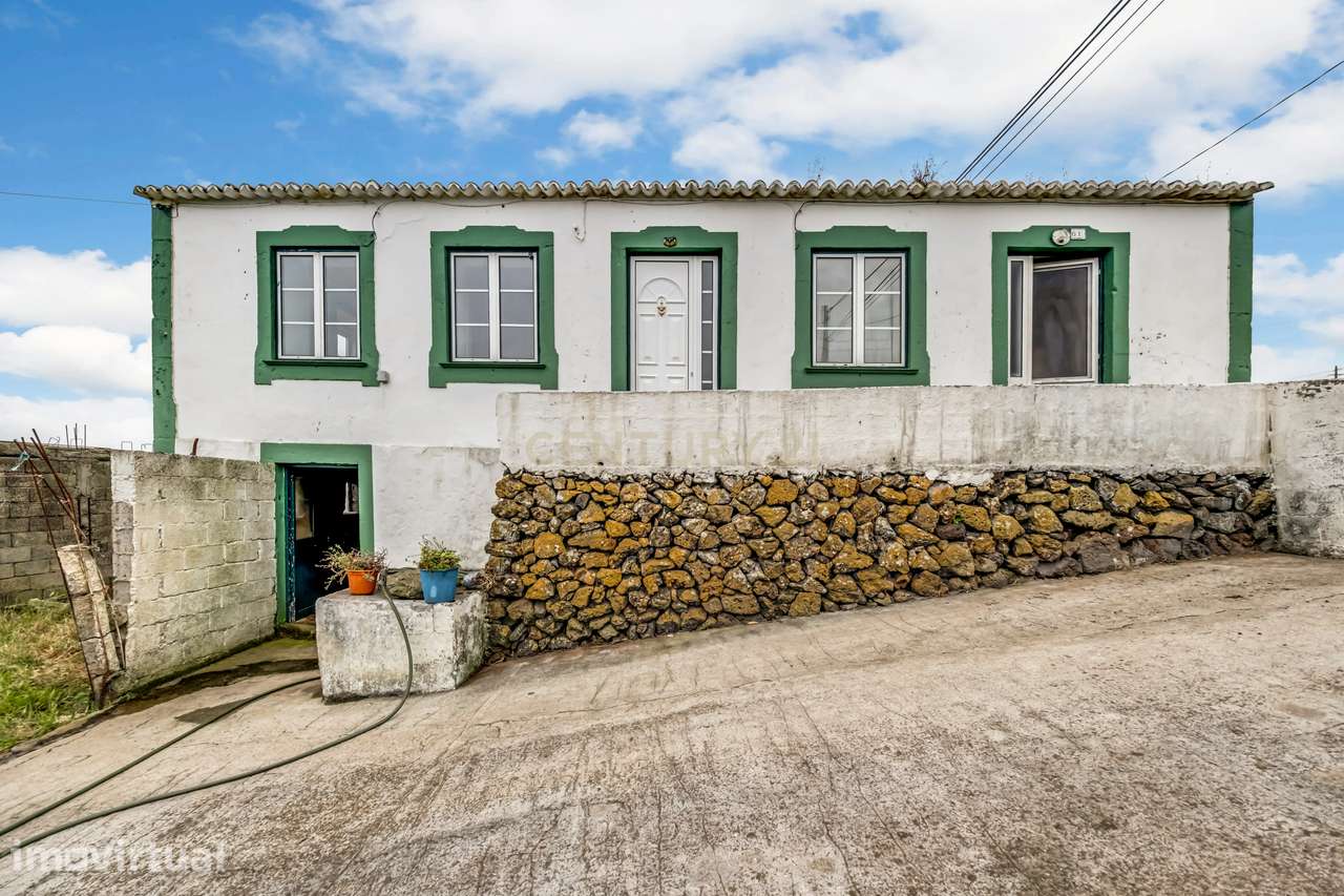 Moradia para Remodelar com Terreno | Vila do Porto Judeu - Grande imagem: 4/18
