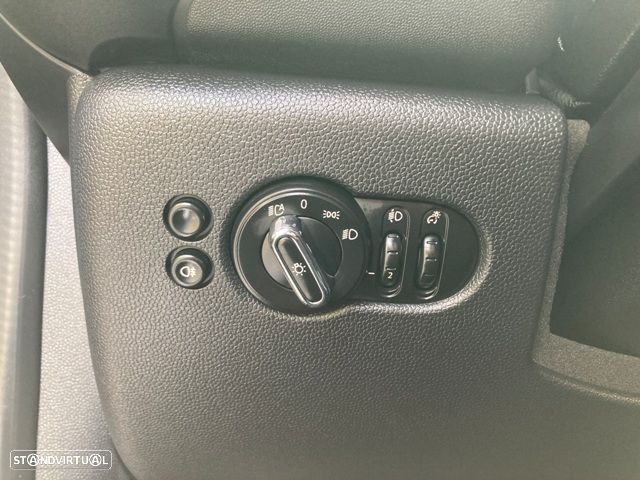 MINI 3 Portas Cooper SE - 22