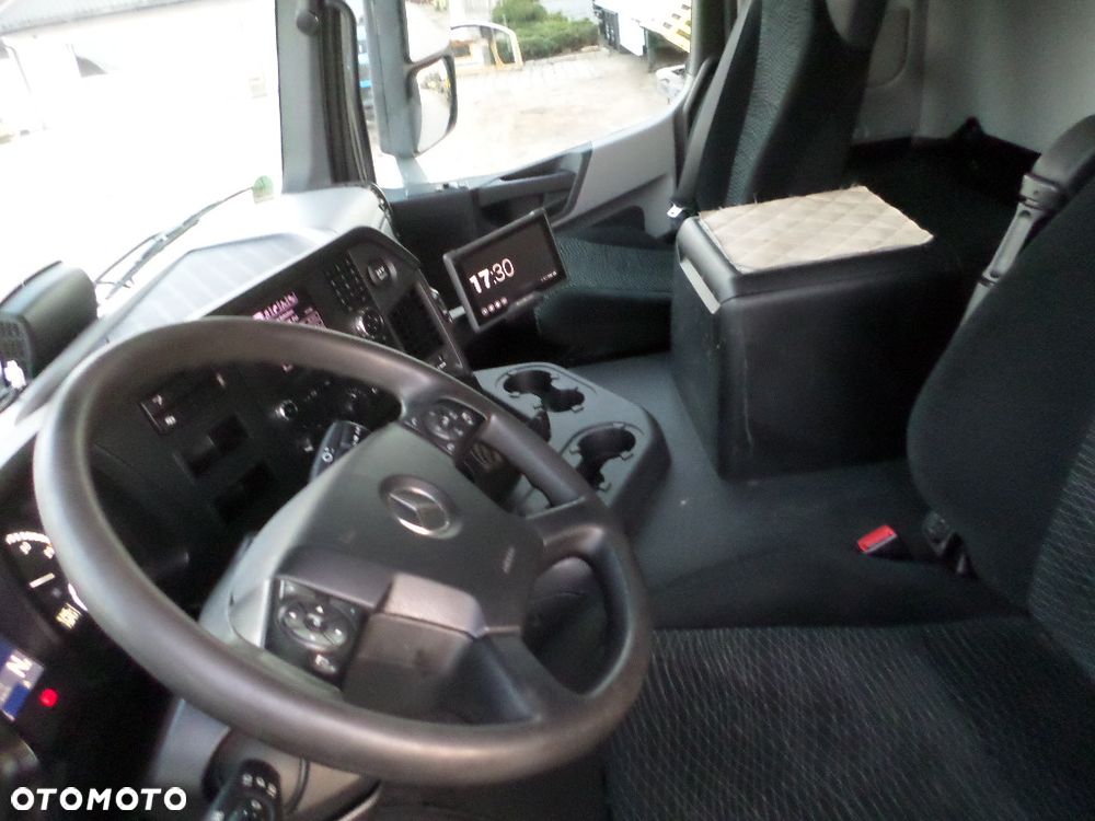 Mercedes-Benz Antos 1830 - 9