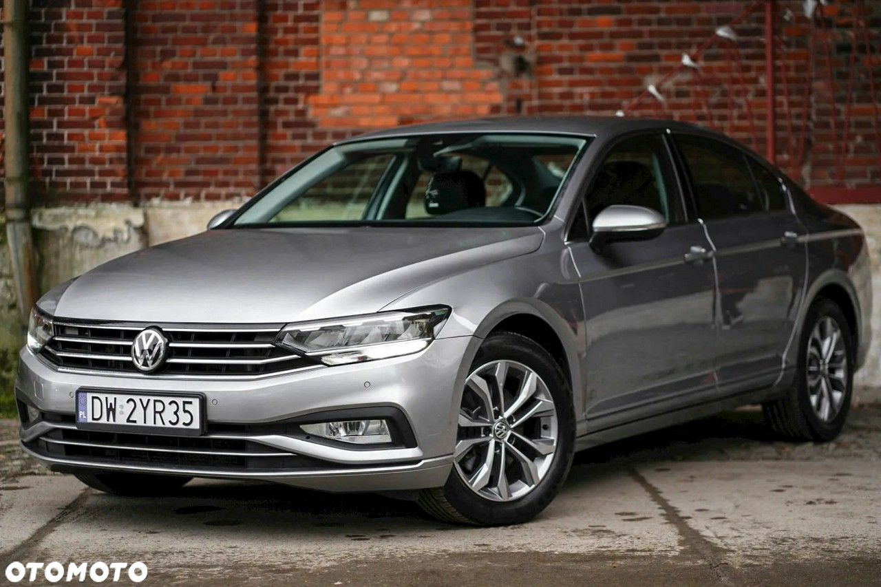 Volkswagen Passat - 20