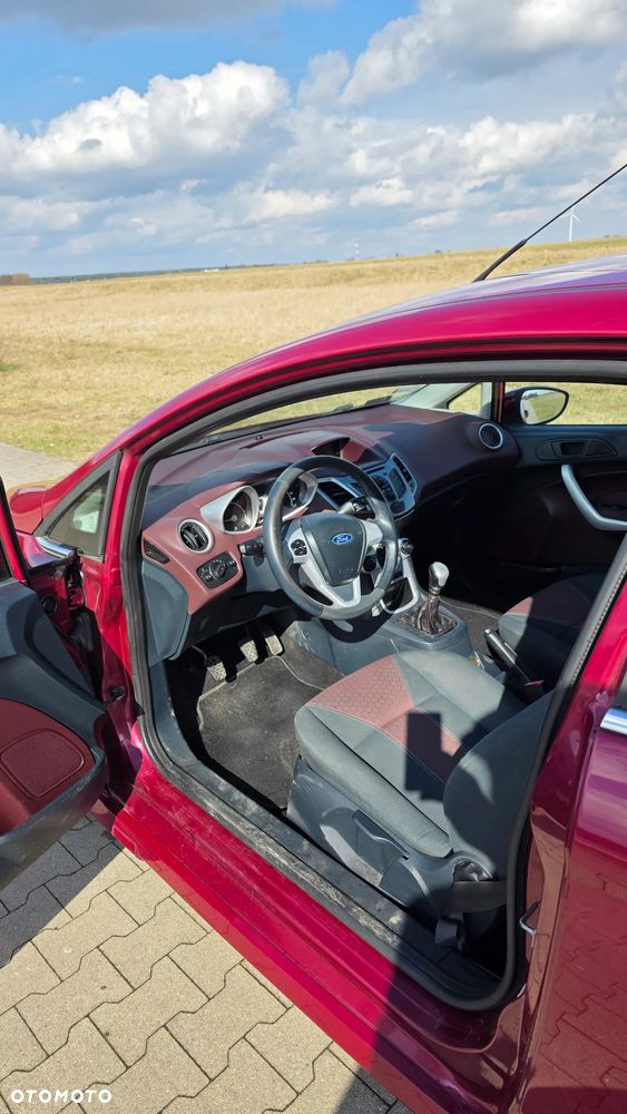 Ford Fiesta 1.6 TDCi Trend - 12