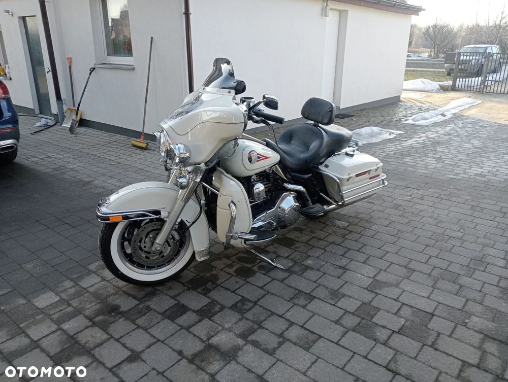 Harley-Davidson FLHT Electra Glide Standard - 8