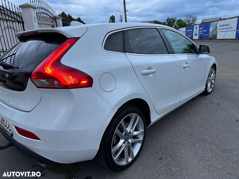 Volvo V40 D4 Aut Momentum - 12
