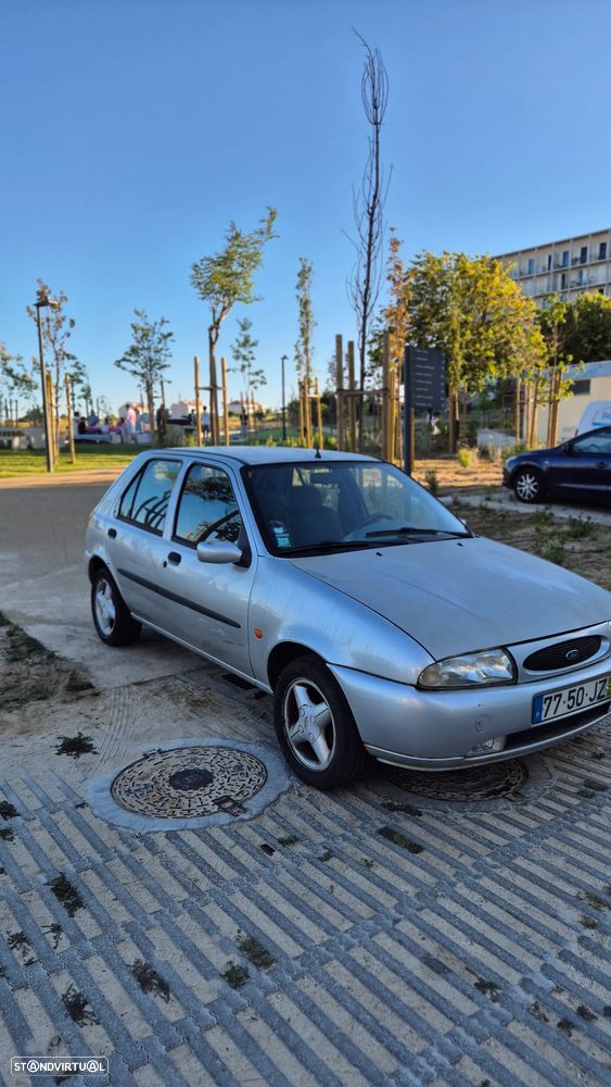 Ford Fiesta 1.25 Techno - 9