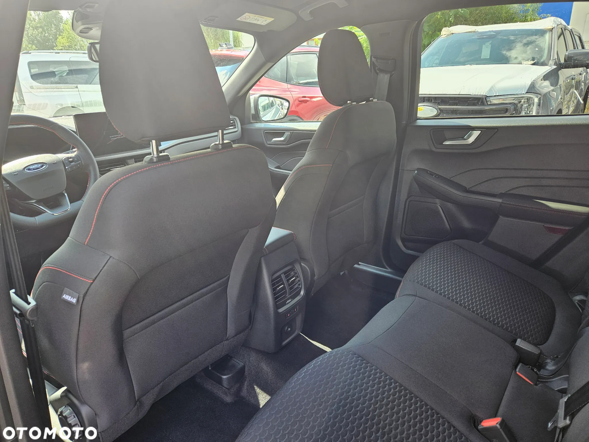 Ford Kuga 2.5 FHEV FWD ST-Line - 14