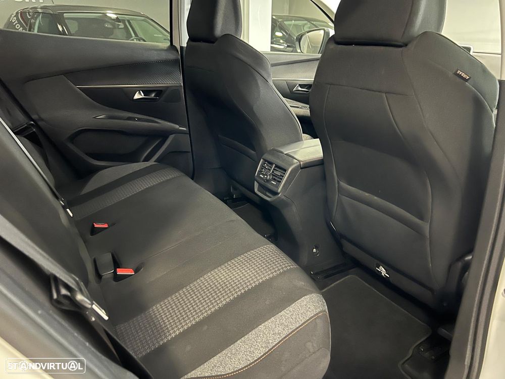 Peugeot 3008 PureTech 130 Stop & Start GPF EAT8 Active Pack - 21